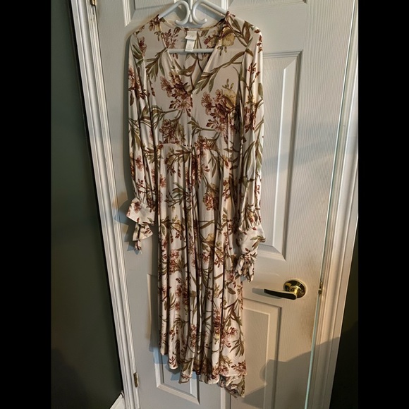 H&M Floral Long Sleeve Dress - Size 0 - Picture 3 of 5